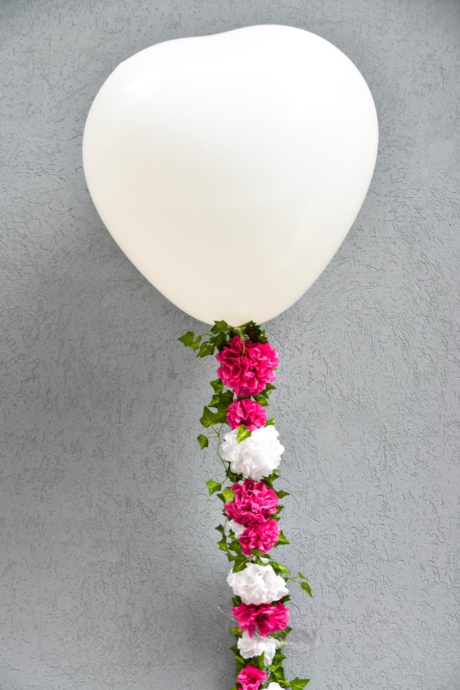 DIY-Μπαλονι με γιρλαντα από λουλουδια
