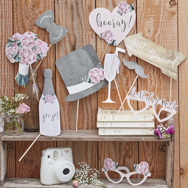 Picture of Wedding Photo Booth - Rustic