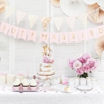 Picture of Banner Just Married - light pink