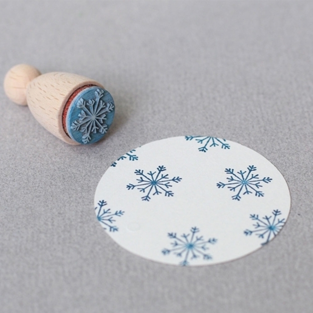 Picture of Rubber Stamp snowfall small