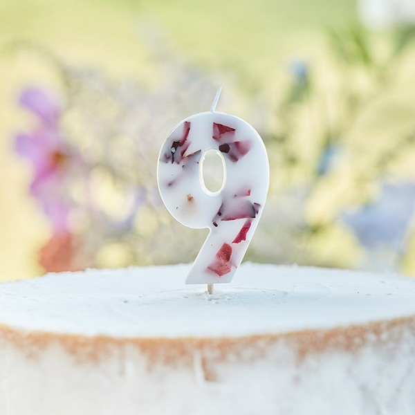 Picture of Pressed petal  number 9 birthday cake candle