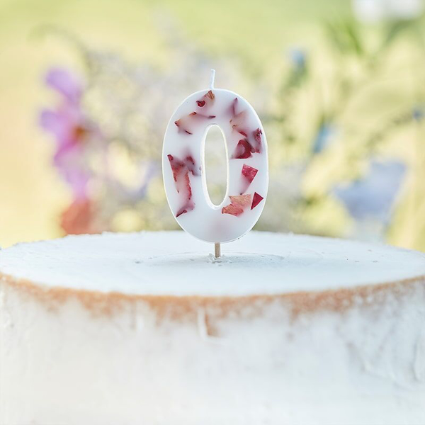 Picture of Pressed petal  number 0 birthday cake candle