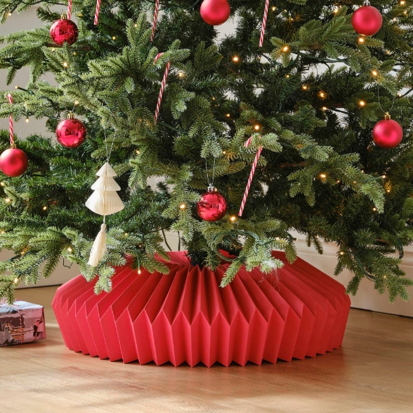 Picture of Red Honeycomb Christmas Tree Skirt