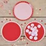 Picture of Paper plates with hearts (8pcs)