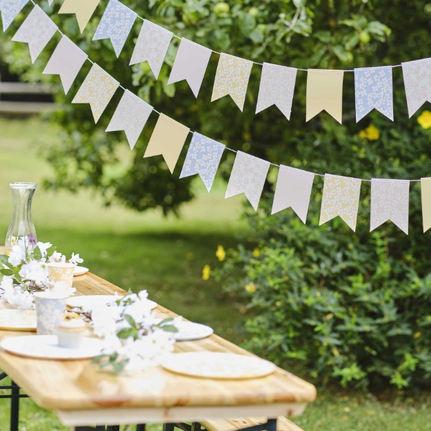 Picture of Bunting - Flowers