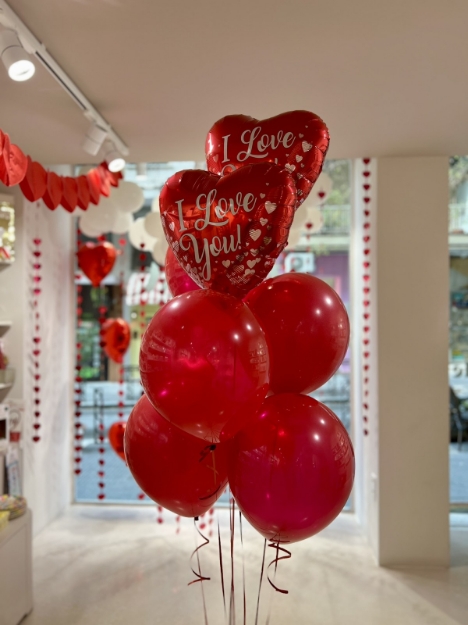 Picture of Balloon bouquet  filled with helium - Valentine No4 (2 hearts + 5 latex balloons)